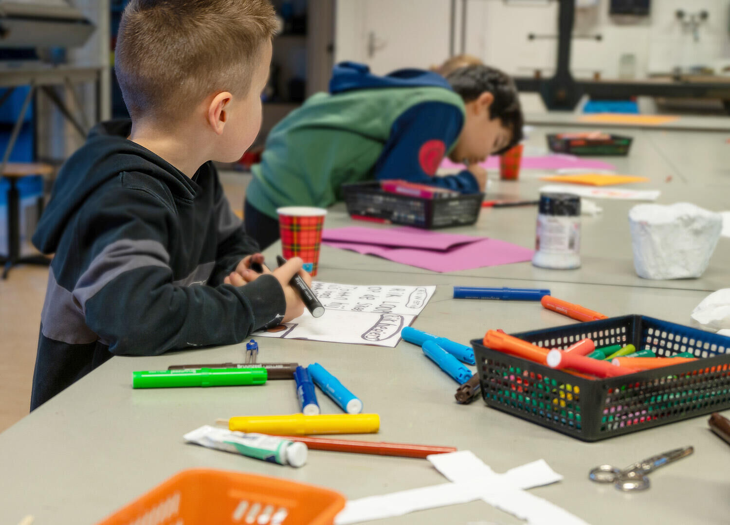 Atelier tekenen en schilderen en grafiek 6-9 jaar