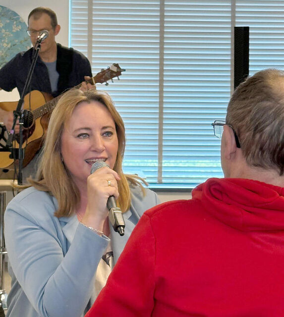 Bewoners Ter Schorre genieten van muziekmiddag